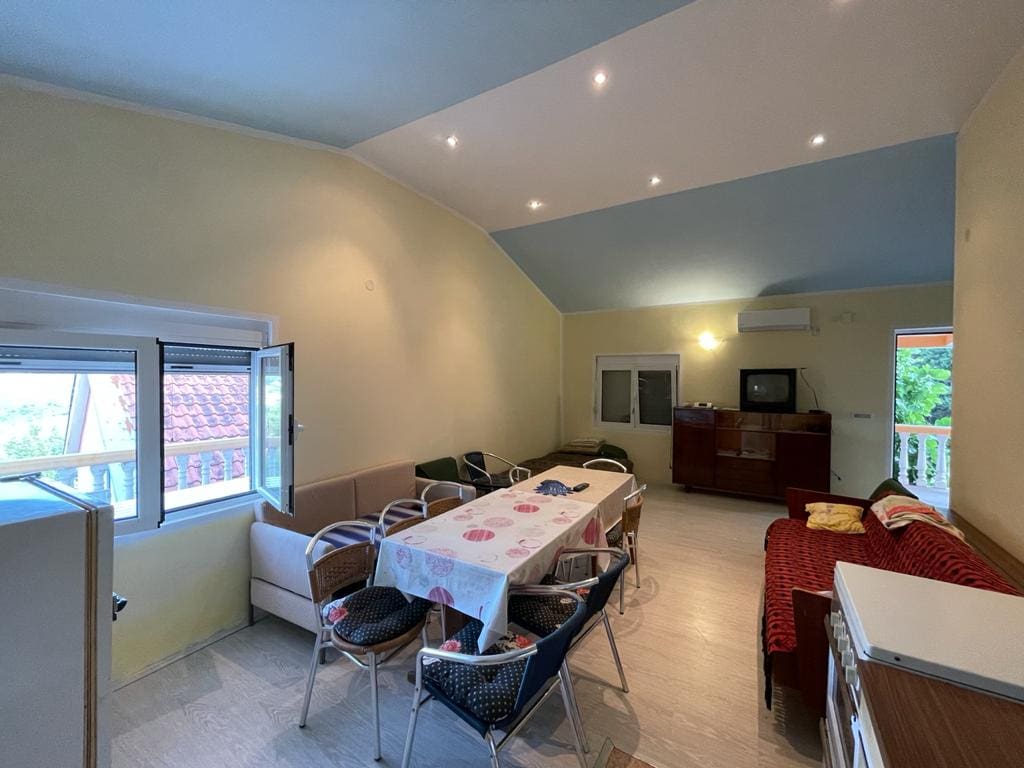 House for sale in Sutomore 180sqm — Montenegro