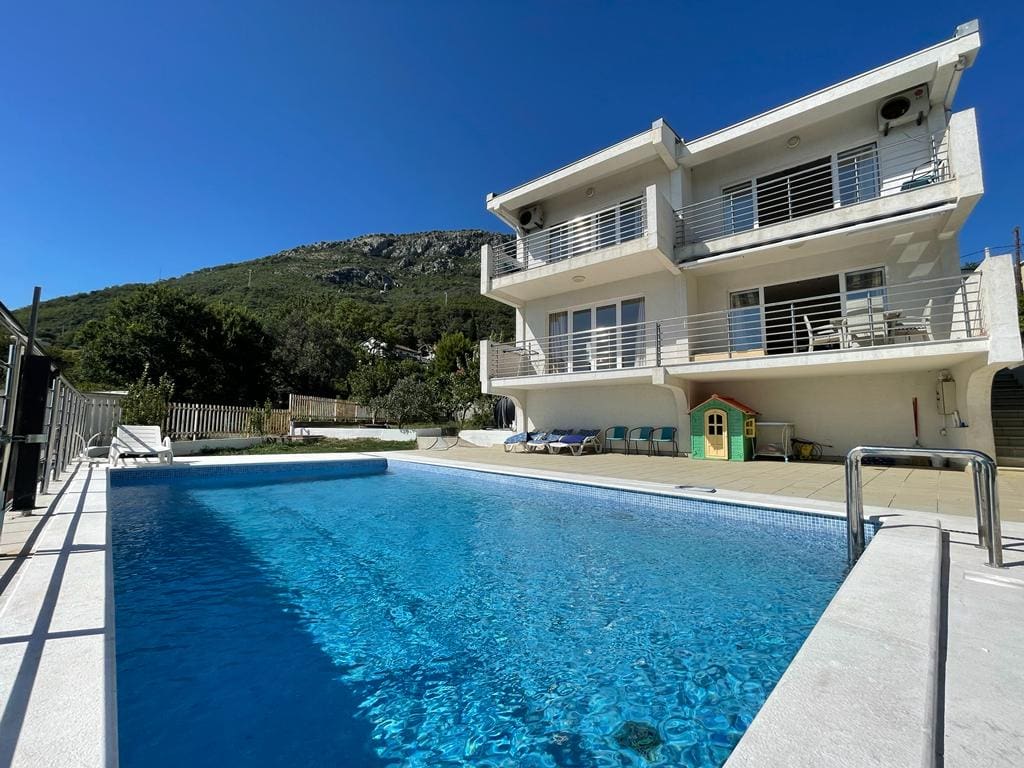 Sunny villa for sale in Bar — Montenegro