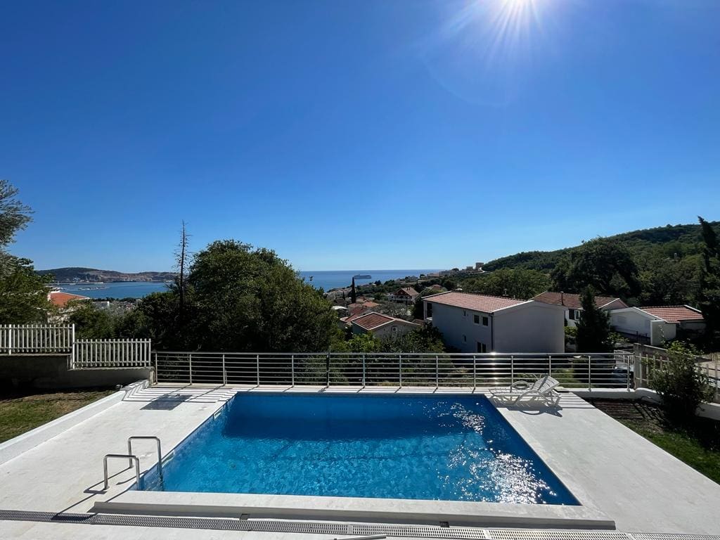 Sunny villa for sale in Bar — Montenegro