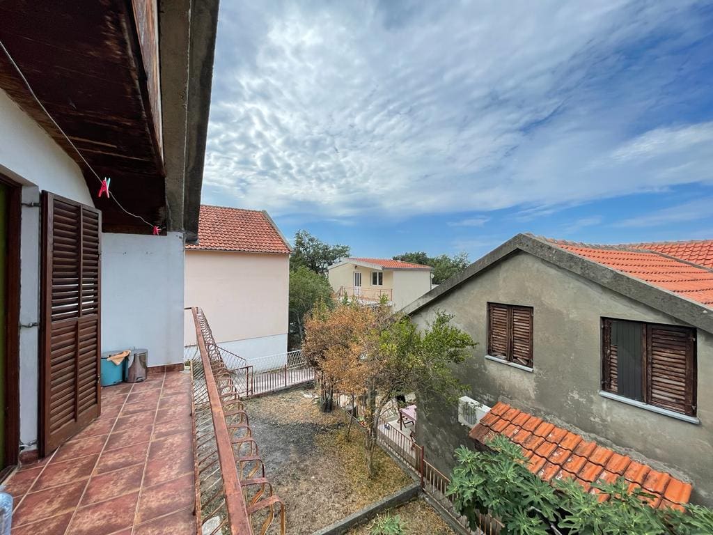 Inexpensive House for Sale in Sutomore Upper City — Montenegro