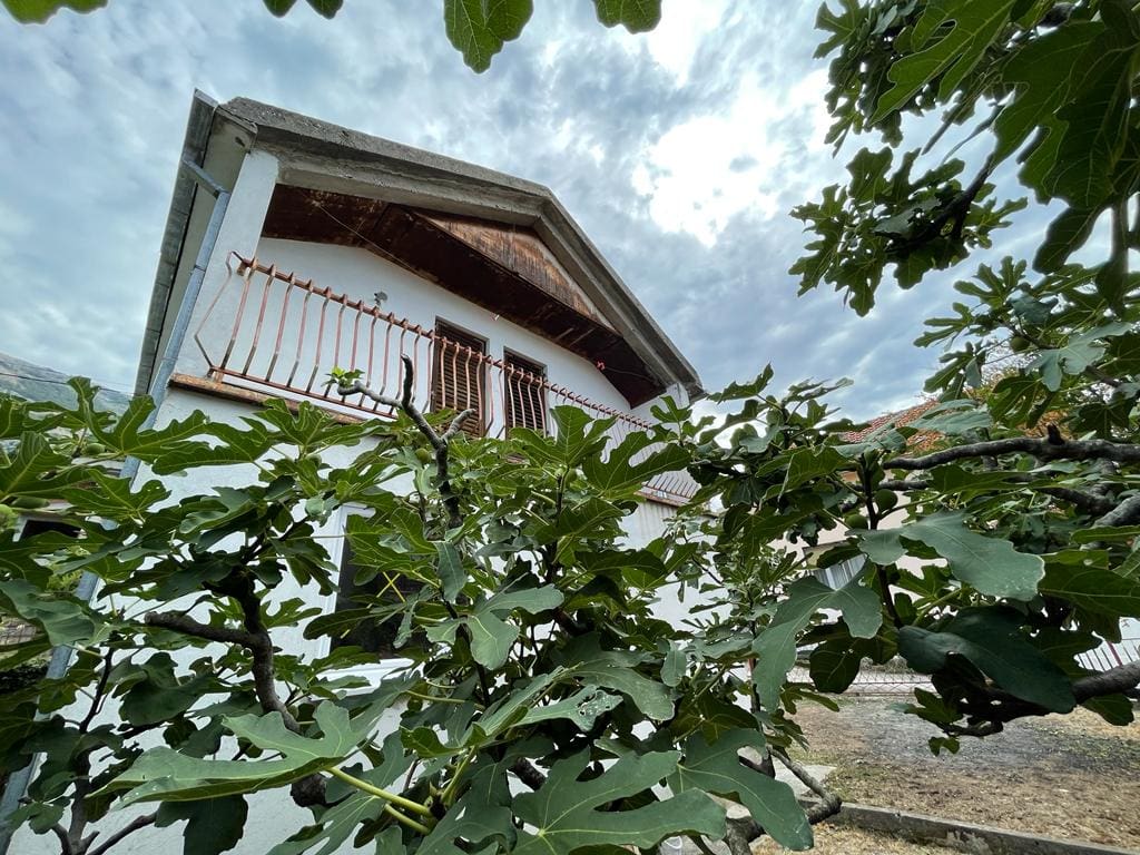 Inexpensive House for Sale in Sutomore Upper City — Montenegro