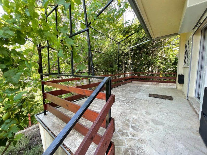 Spacious 7-Bedroom House for Sale in Sutomore — Montenegro