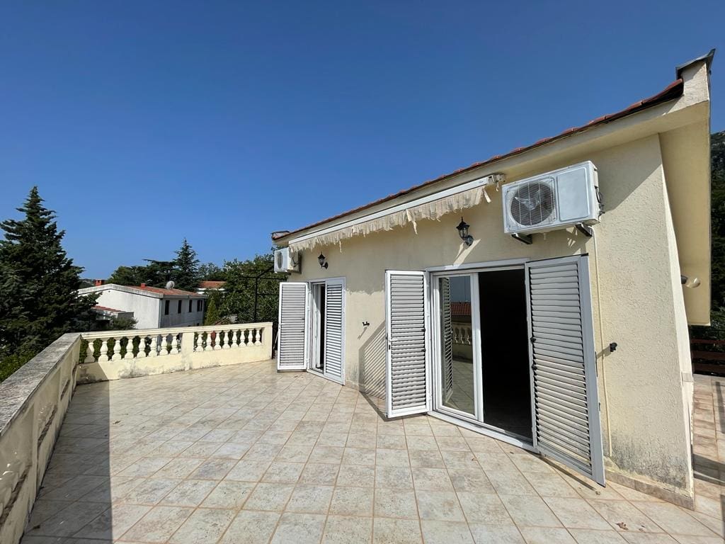 Spacious 7-Bedroom House for Sale in Sutomore — Montenegro
