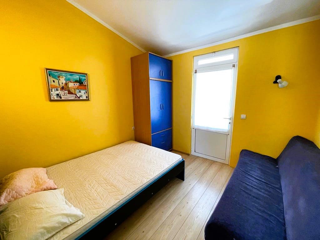 🏠 Spacious House for Sale in Sutomore with Sea & Mountain View – 8 Bedrooms, Guest Apartment & Parking — Montenegro
